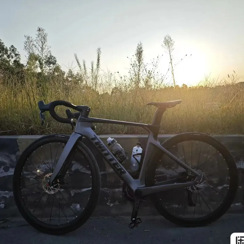 Road Bike TWITTER R5pro — 700c wheels | EplusNINE